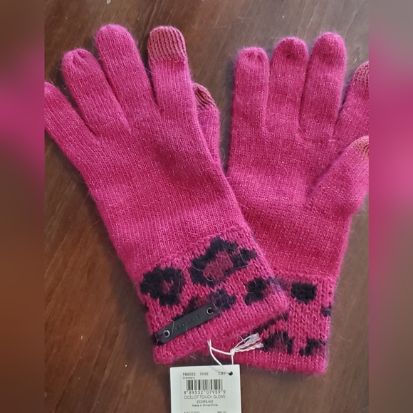NWT Coach Ocelot trim, touch screen enabled mittens in cranberry - Picture 2 of 4